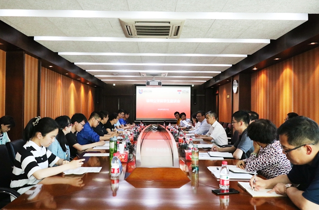 老哥俱乐部-老哥必备的交流社区