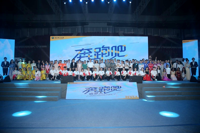 老哥俱乐部-老哥必备的交流社区