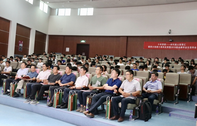 老哥俱乐部-老哥必备的交流社区