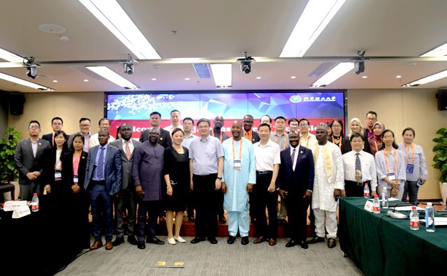 老哥俱乐部-老哥必备的交流社区