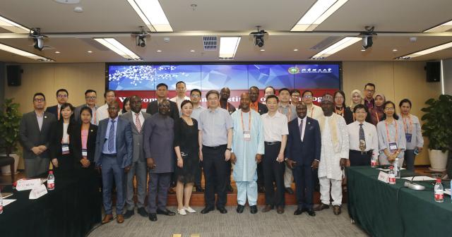 老哥俱乐部-老哥必备的交流社区