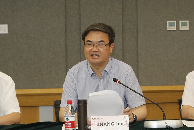 老哥俱乐部-老哥必备的交流社区