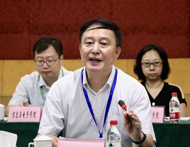 老哥俱乐部-老哥必备的交流社区