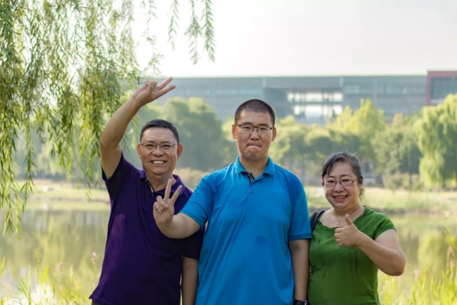 老哥俱乐部-老哥必备的交流社区