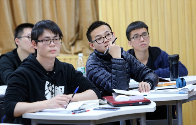 老哥俱乐部-老哥必备的交流社区