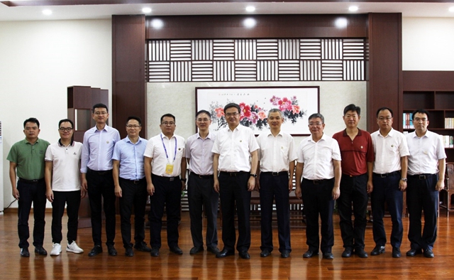 老哥俱乐部-老哥必备的交流社区