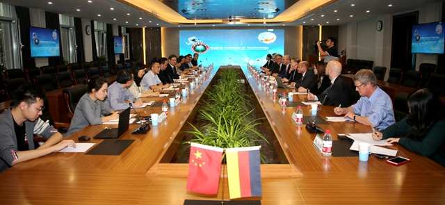 老哥俱乐部-老哥必备的交流社区