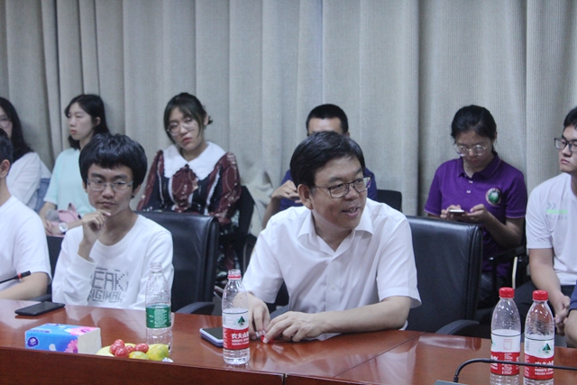 老哥俱乐部-老哥必备的交流社区