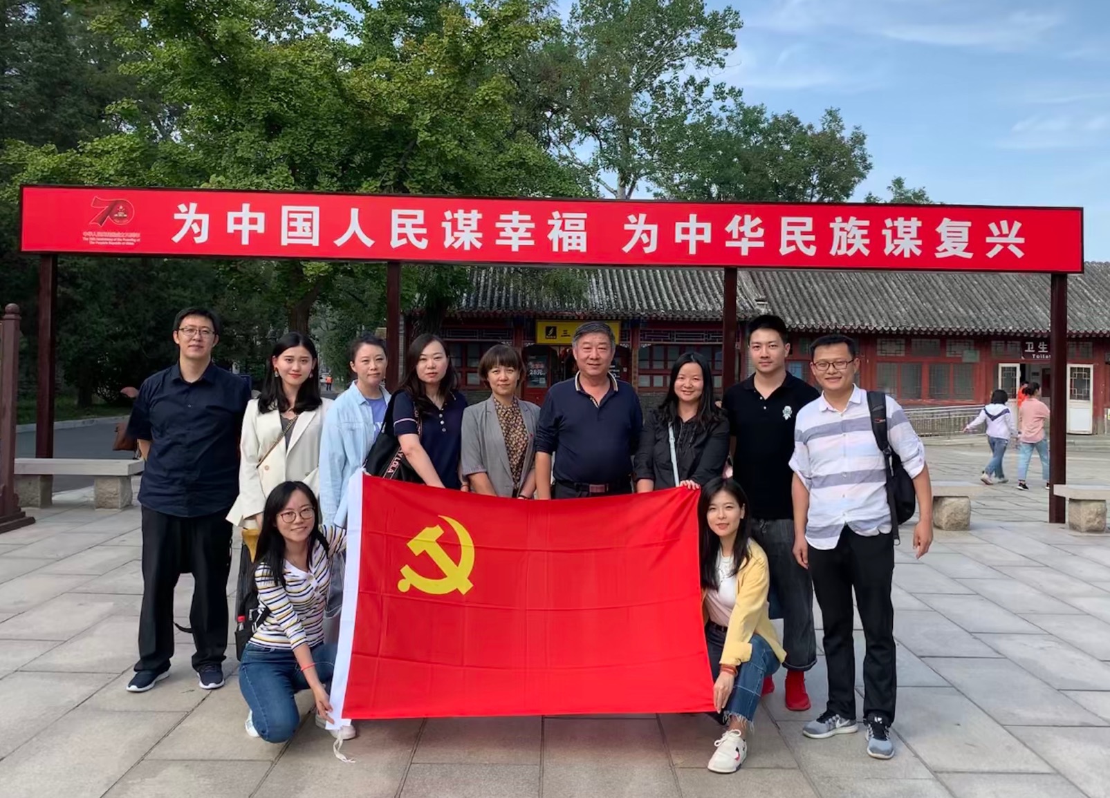 老哥俱乐部-老哥必备的交流社区