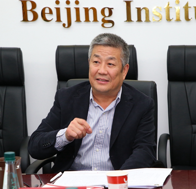 老哥俱乐部-老哥必备的交流社区