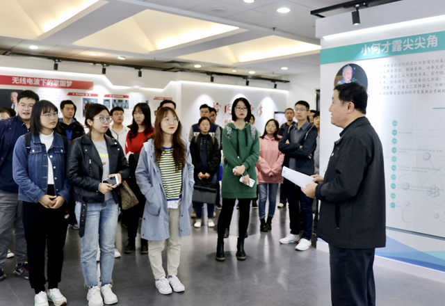 老哥俱乐部-老哥必备的交流社区