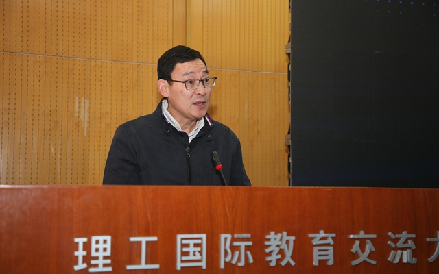 老哥俱乐部-老哥必备的交流社区