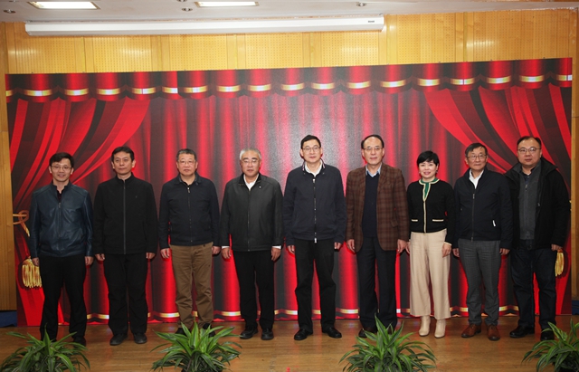 老哥俱乐部-老哥必备的交流社区