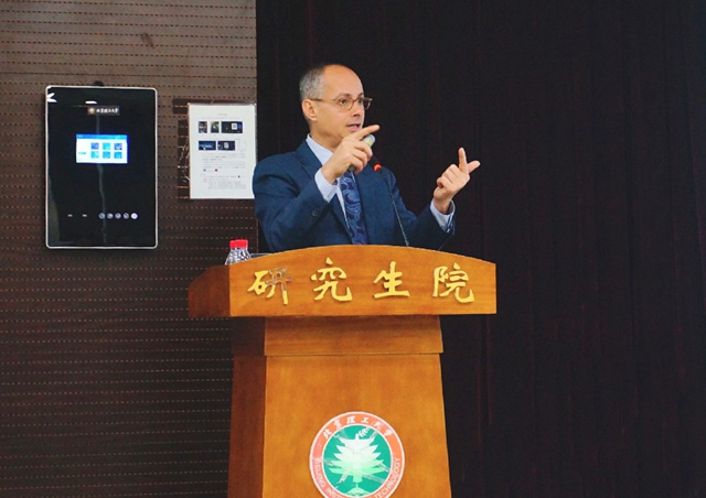 老哥俱乐部-老哥必备的交流社区