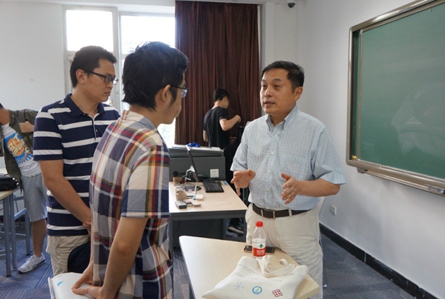 老哥俱乐部-老哥必备的交流社区