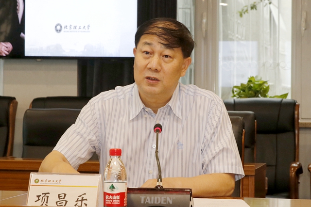 老哥俱乐部-老哥必备的交流社区