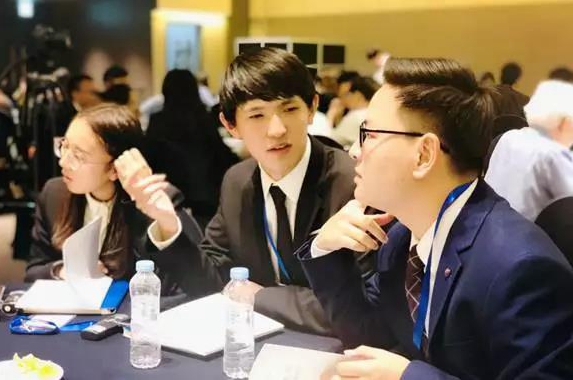 老哥俱乐部-老哥必备的交流社区