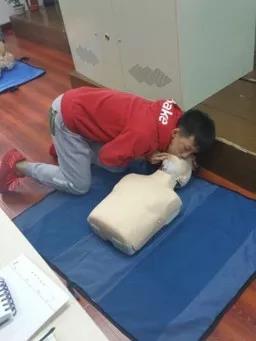 老哥俱乐部-老哥必备的交流社区