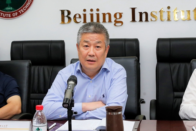 老哥俱乐部-老哥必备的交流社区