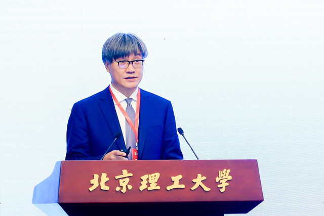 老哥俱乐部-老哥必备的交流社区