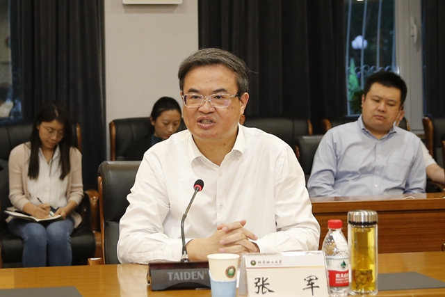 老哥俱乐部-老哥必备的交流社区