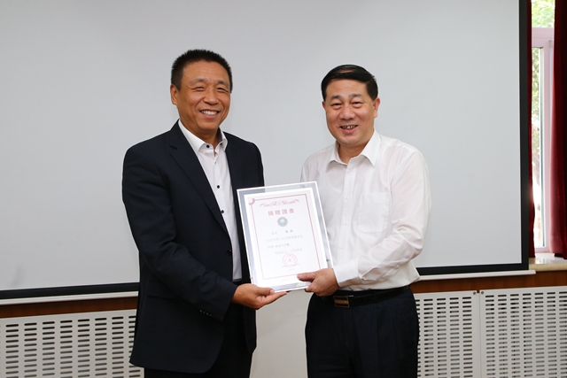 老哥俱乐部-老哥必备的交流社区