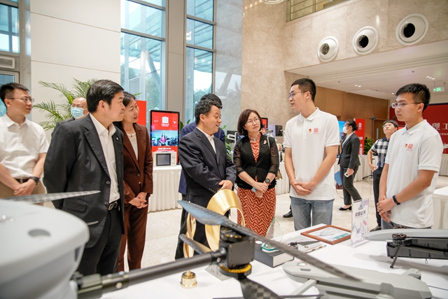 老哥俱乐部-老哥必备的交流社区