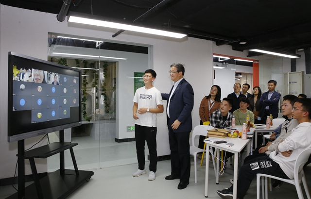 老哥俱乐部-老哥必备的交流社区