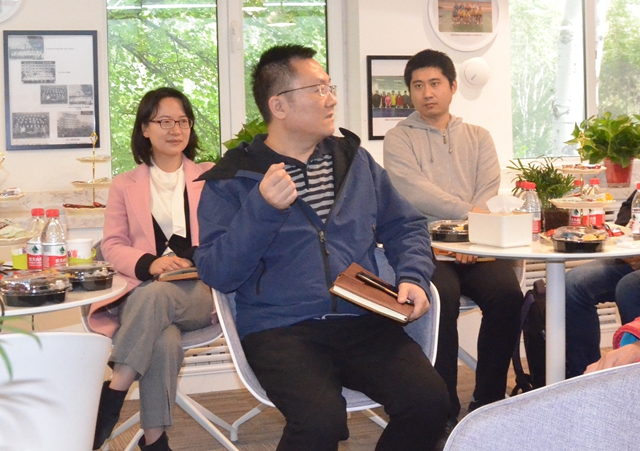 老哥俱乐部-老哥必备的交流社区