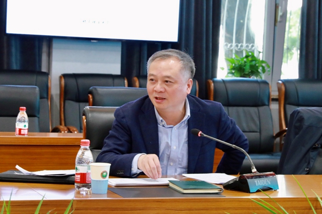 老哥俱乐部-老哥必备的交流社区